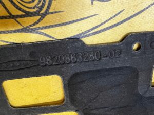 OSŁONA ZAŚLEPKA KOLUMNY KIEROWNICY DESKI KONSOLI LEWA PEUGEOT 2008 II EU