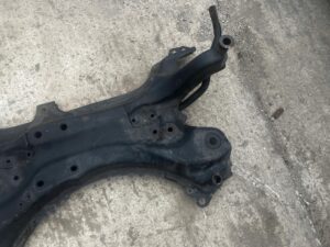 SANKI WÓZEK ZAWIESZENIE PRZÓD TOYOTA AURIS II 1.8 HYBRID