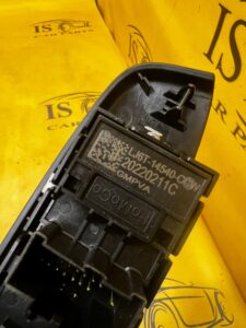 PANEL PRZEŁĄCZNIK SZYB LUSTEREK DRZWI PRZÓD LEWY FORD ESCAPE MK4