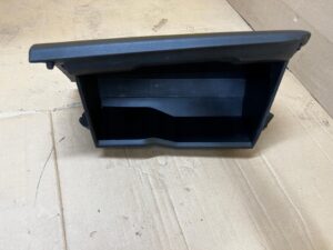 SCHOWEK PASAŻERA DESKI KONSOLI PRAWY TOYOTA AURIS II