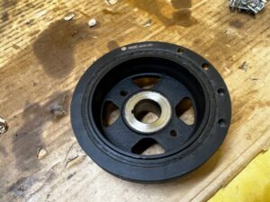 KOŁO PASOWE WAŁU KORBOWEGO TOYOTA RAV4 V 2.5 HYBRID