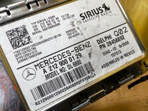 MODUŁ ODBIORNIK WZMACNIACZ RADIA SATELITARNEGO SIRIUS MERCEDES GL X166