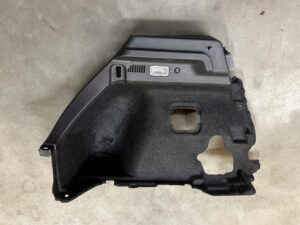 TAPICERKA BOCZEK BAGAŻNIKA TYŁ LEWY LEWA TOYOTA AURIS II HB