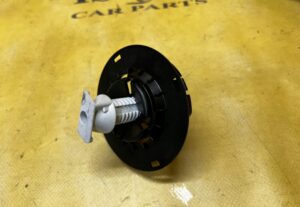 ŚRUBA MOCOWANIE KOŁA ZAPASOWEGO PEUGEOT 2008 II