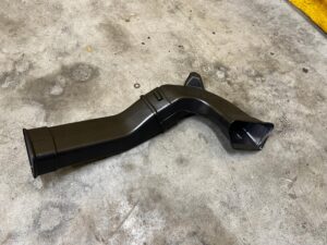 KANAŁ PRZEWÓD WLOT DOLOT POWIETRZA PEUGEOT 2008 II