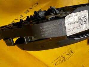 KLAMKA ZEWNĘTRZNA DRZWI TYŁ LEWY FORD ESCAPE MK4 UM