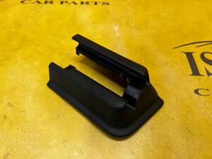 OSŁONA PROWADNICY SZYNY FOTELA PRZÓD PRAWY MERCEDES A W177