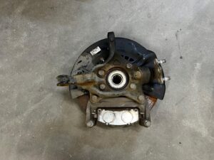 ZWROTNICA PIASTA TARCZA PRZÓD PRAWY TOYOTA RAV4 V 2.5 HYBRID