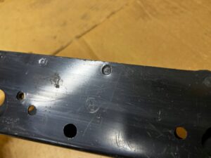 KIEŁ WSPORNIK WÓZKA SANEK PRZÓD PRAWY TOYOTA AURIS II