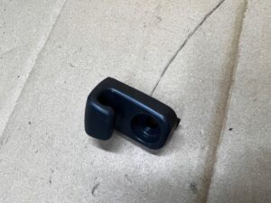 2 X UCHWYT HACZYK WIESZAK MOCOWANIE BAGAŻNIKA TOYOTA AURIS II