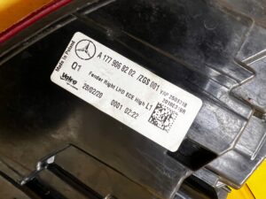 KPL LAMPY LAMPA TYŁ TYLNE LEWA PRAWA W BŁOTNIK LED MERCEDES A W177 HB EU