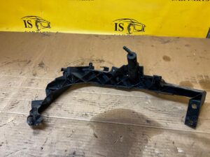 ŚLIZG MOCOWANIE WSPORNIK ZDERZAKA LAMPY PRZÓD PRAWY BMW 3 E90 E91 LIFT LCI