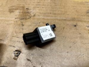 CZUJNIK UDERZENIA UDERZENIOWY PORSCHE PANAMERA 970 I LIFT