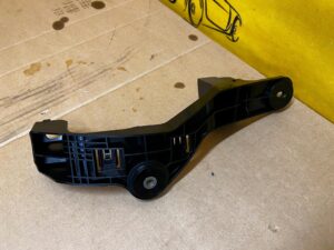 UCHWYT MOCOWANIE WSPORNIK FORD ESCAPE MK4 KUGA MK3