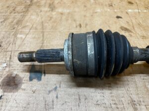 PÓŁOŚ PRZÓD PRZEDNIA LEWY LEWA TOYOTA AURIS II 1.8 HYBRID