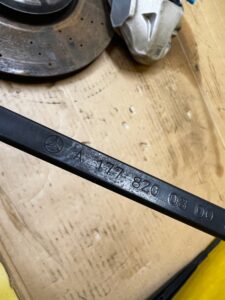 KOMPLET RAMIONA RAMIĘ WYCIERACZEK WYCIERACZKI PRZÓD MERCEDES A W177 EU