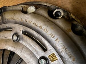 KOMPLET SPRZĘGŁO KOŁO DMUMASOWE TARCZA DOCISK PEUGEOT 2008 II 1.5 BLUE HDI