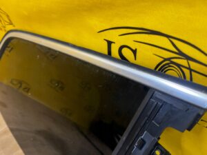 SZYBA KAROSERYJNA BŁOTNIKA TYŁ PRAWA PRAWY MERCEDES GL X166 2013R