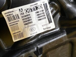 ELEKTRYCZNY PODNOŚNIK SZYBY DRZWI PRZÓD LEWY MERCEDES A W177