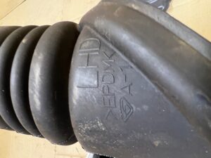 OSŁONA PRZEKŁADNI KOLUMNY KIEROWNICZEJ KRZYŻAKA TOYOTA AURIS II EU