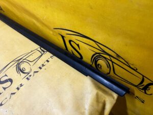 LISTWA USZCZELKA SZYBY DRZWI PRZÓD LEWY FORD ESCAPE MK4 KUGA MK3