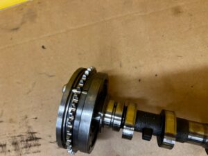 KOMPLET WAŁKI ROZRZĄDU SSĄCY WYDECHOWY TOYOTA RAV4 V 2.5 HYBRID XA25A