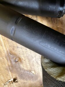 KOMPLET SIŁOWNIKI ELEKTRYCZNE KLAPY TYŁ BAGAŻNIKA TOYOTA RAV4 V