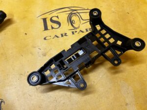 UCHWYT MOCOWANIE AKUMULATORA MERCEDES A W177