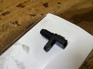 2 X CZUJNIK POZYCJI WAŁKA ROZRZĄDU TOYOTA RAV4 V 2.5 HYBRID