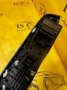 PANEL PRZEŁĄCZNIK SZYB LUSTEREK DRZWI PRZÓD LEWY FORD ESCAPE MK4