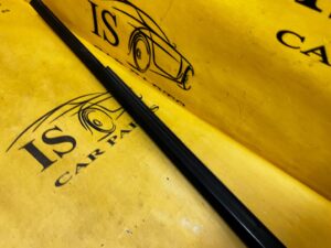 LISTWA USZCZELKA SZYBY DRZWI PRZÓD LEWY FORD ESCAPE MK4 KUGA MK3