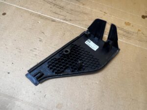 OSŁONA ZAŚLEPKA RELINGU DACHU LEWA FORD ESCAPE MK4