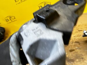 ŁAPA MOCOWANIE WSPORNIK SILNIKA TOYOTA RAV4 V 2.5 HYBRID