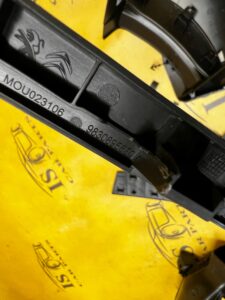 OSŁONA ZAŚLEPKA LISTWA NAKŁADKA DESKI KONSOLI PEUGEOT 2008 II EU