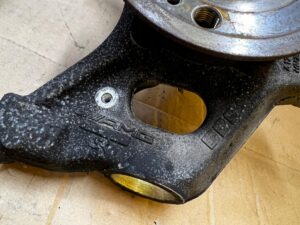 ZWROTNICA PIASTA PRZÓD LEWY LEWA MERCEDES A W177 A35 AMG 2.0 B 4-MATIC