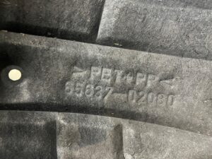 NADKOLE TYŁ PRAWY TOYOTA AURIS II HB