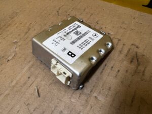 KAMERA ASYSTENT PASA RADAR SZYBY PRZÓD MERCEDES GL X166