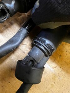 KOMPLET SIŁOWNIKI ELEKTRYCZNE KLAPY TYŁ BAGAŻNIKA TOYOTA RAV4 V