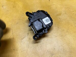 PANEL PRZEŁĄCZNIK KIEROWNICY LEWY FORD ESCAPE MK4