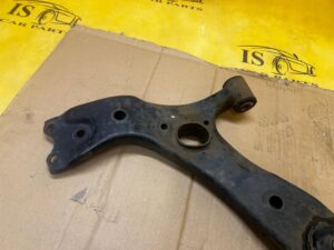 WAHACZ PRZÓD PRZEDNI LEWY TOYOTA AURIS II