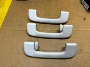 KOMPLET RĄCZKI UCHWYTY PODSUFITKI FORD ESCAPE MK4 KUGA MK3