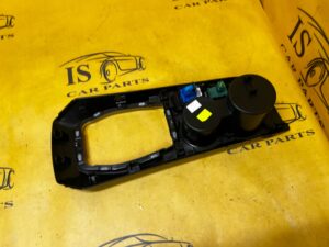 RAMKA OSŁONA DEKOR TUNEL ŚRODKOWY MANUAL PIANO BLACK PEUGEOT 2008 II EU