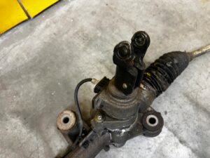 MAGLOWNICA PRZEKŁADNIA KIEROWNICZA TOYOTA RAV4 V EU