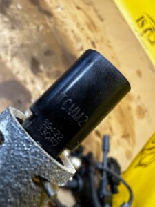 KRÓCIEC WODY CZUJNIK TEMPERATURY SILNIKA TOYOTA RAV4 V 2.5 HYBRID