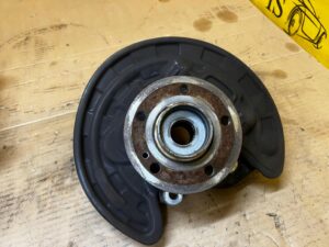 ZWROTNICA PIASTA TYŁ PRAWY PRAWA MERCEDES A W177 A35 AMG 2.0 B 4-MATIC