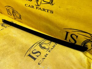 LISTWA ZGARNIAJĄCA USZCZELKA SZYBY DRZWI TYŁ LEWY FORD ESCAPE MK4