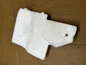 WYPEŁNIENIE WYGŁUSZENIE STYROPIAN PODŁOGI PRZÓD LEWY TOYOTA AURIS II