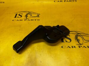 ŚLIZG WSPORNIK MOCOWANIE BŁOTNIKA PRZÓD PRAWY PRAWE PEUGEOT 2008 II