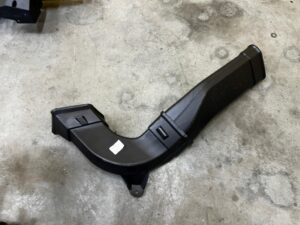 KANAŁ PRZEWÓD WLOT DOLOT POWIETRZA PEUGEOT 2008 II