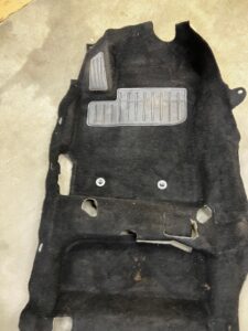 KOMPLET WYKŁADZINA DYWAN WNĘTRZA PODŁOGI TOYOTA AURIS II EU HB